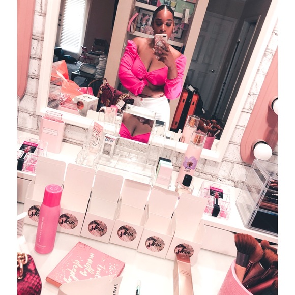 Welcome to my world! Enjoy the things I love 💕 - Picture 2 of 2